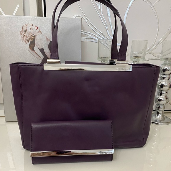 Michael Kors Top Handle - Picture 1 of 3